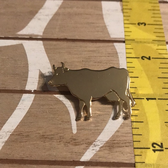 New Old Stock Vintage Cow Brooch-Pin Gold-Tone - Picture 3 of 5